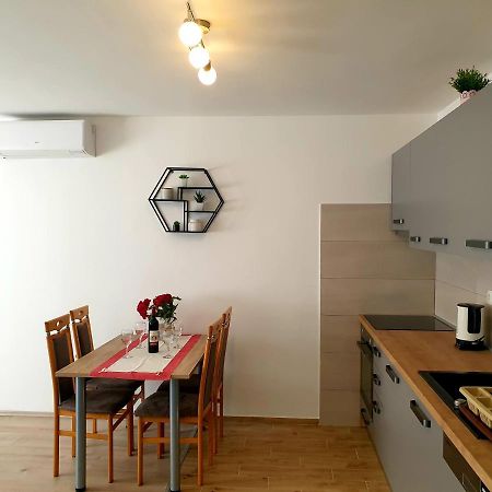 Apartment Mon Cheri-Located In A Quiet Neighbourhood Near Beaches Free Parking Pula Dış mekan fotoğraf